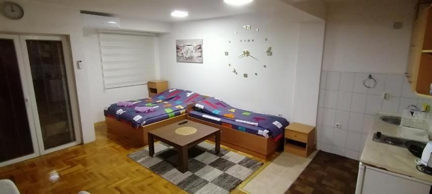 Elena Luka Apartment *