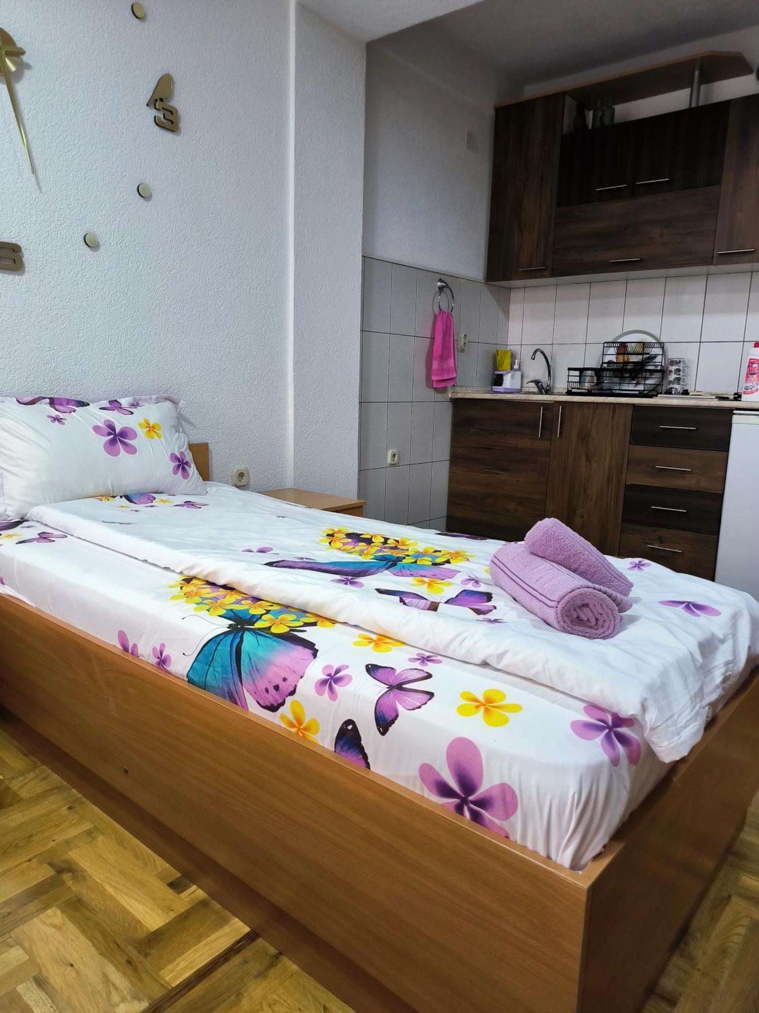 Elena Luka Apartment *